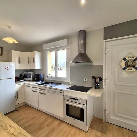 Coastal Escape, Cleaning Included Holiday home