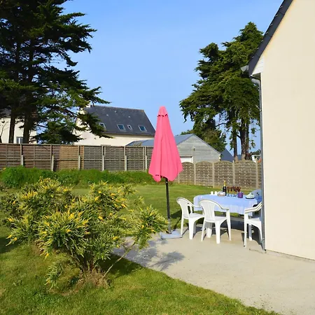 펜션 Seafront With Garden In Denneville, Cleaning Included Denneville